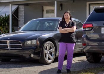 Single mother owes over $165,000 for parking cars at her own home in Florida