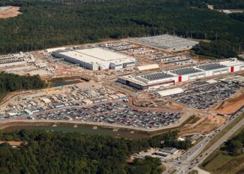 Georgia becomes a battleground as data centers, artificial intelligence, and Georgia Power begin to strain politics, energy, and territory