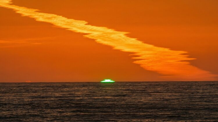 On San Diego beaches, the rare “green flash” reappears at sunset