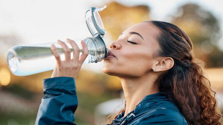 Confirmed by digestive health specialists—poor hydration affects the stomach more than you might imagine