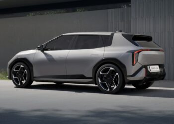 Kia accelerates its electric offensive with the EV4 Hatch for the United States