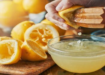 Goodbye to sugar spikes after eating—lemon juice takes center stage in diets, and science explains its real effect