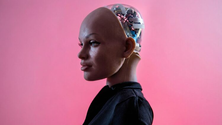 Realbotix's hyperrealistic robots arrive at Ericsson in Texas, marking a turning point in the adoption of artificial intelligence in the workplace 1 These humanoid robots look almost human, and Ericsson is now using one to train workers