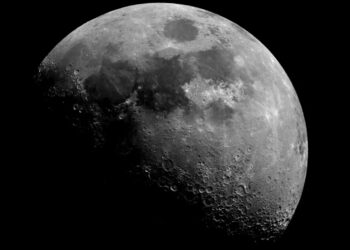 Goodbye to vacations on Earth—a Silicon Valley startup opens reservations for a hotel on the Moon led by Skyler Chan