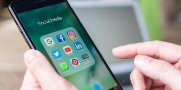 It's official—Virginia sets a one-hour daily limit on social media for children under 16