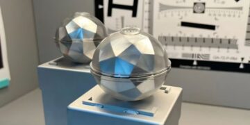 Goodbye to flat solar panels—Japan revolutionizes energy with spherical cells that capture light from all angles