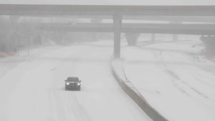 The United States relives a winter that seemed like a thing of the past, while the polar vortex, the Arctic, and the NOAA reveal a less predictable climate change