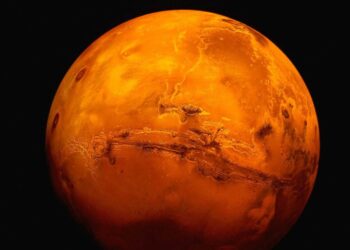 It's official—scientists confirm that a black rock from Mars hides something surprising, and NASA revises its hypotheses