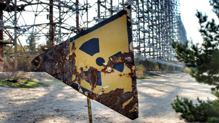 Goodbye to the idea that radiation only affects those who receive it—a study reveals clustered mutations that can be passed on to future generations