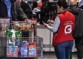 Goodbye to sharing Costco memberships—the chain activates membership scanners—and the fight against theft intensifies