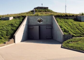 Concrete walls, giant tanks, and impossible doors now surround Mark Zuckerberg, in a work that says more about the future than about technology