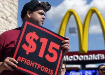 It's official—McDonald's raises the minimum wage in the United States, impacting thousands of employees amid inflationary pressure 9 It's official—McDonald's raises the minimum wage in the United States, impacting thousands of employees amid inflationary pressure