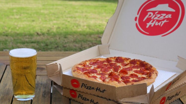 Goodbye to hundreds of Pizza Hut restaurants in the United States—the chain announces the closure of 250 locations—and the impact is already being felt