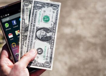 Confirmed by technology experts—checking your cell phone before selling it prevents fraud and loss, according to digital security recommendations in the United States—here's what you need to delete