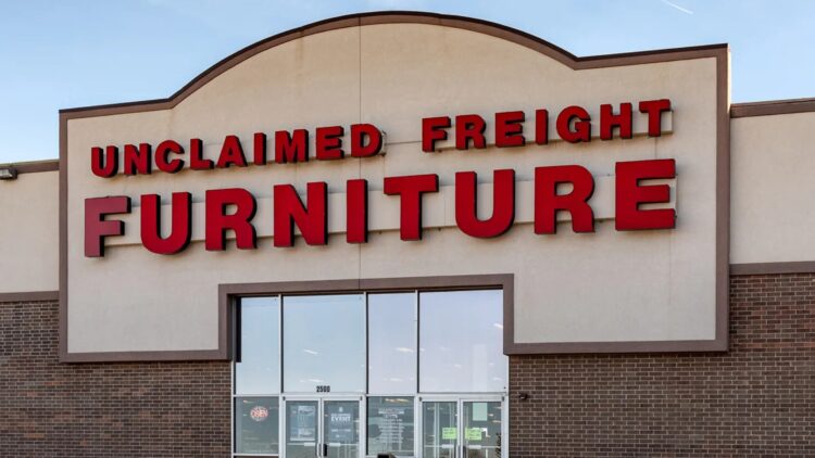 It's official—Unclaimed Freight has opened a retail center in Clifton, New Jersey, and the deals are turning heads