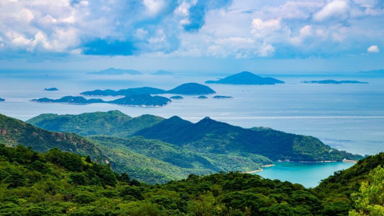 2000 meters under the sea - China begins construction of underwater space station where 6 scientists will live for more than 40 days China begins construction of underwater space station