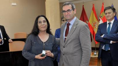 Galería de fotos de la festividad de Santa Rita en la Diputación 9 Entrega de insignias de oro, plata y bronce a los funcionarios de la Diputación con motivo de Santa Rita