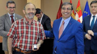 Galería de fotos de la festividad de Santa Rita en la Diputación 24 Entrega de insignias de oro, plata y bronce a los funcionarios de la Diputación con motivo de Santa Rita