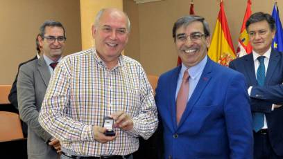 Galería de fotos de la festividad de Santa Rita en la Diputación 32 Entrega de insignias de oro, plata y bronce a los funcionarios de la Diputación con motivo de Santa Rita