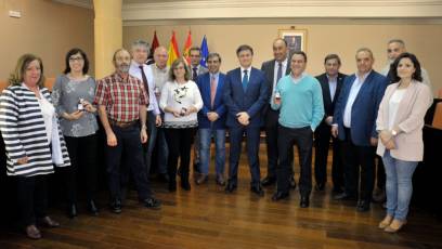 Galería de fotos de la festividad de Santa Rita en la Diputación 33 Entrega de insignias de oro, plata y bronce a los funcionarios de la Diputación con motivo de Santa Rita