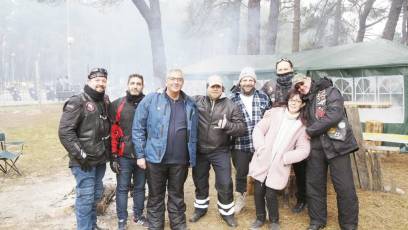 Concentración La Leyenda Continúa 37 Concentración La Leyenda Continúa