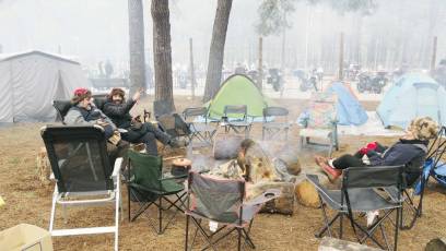 Concentración La Leyenda Continúa 38 Concentración La Leyenda Continúa