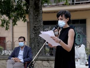 Galería fotográfica del homenaje a las víctimas de la COVID-19 del barrio de Santa Eulalia 4 El barrio de Santa Eulalia homenajea a las víctimas de la Covid-19