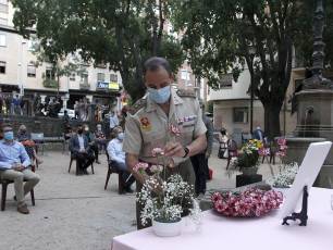 Galería fotográfica del homenaje a las víctimas de la COVID-19 del barrio de Santa Eulalia 16 El barrio de Santa Eulalia homenajea a las víctimas de la Covid-19