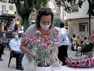 Galería fotográfica del homenaje a las víctimas de la COVID-19 del barrio de Santa Eulalia 34 El barrio de Santa Eulalia homenajea a las víctimas de la Covid-19