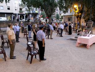 Galería fotográfica del homenaje a las víctimas de la COVID-19 del barrio de Santa Eulalia 37 El barrio de Santa Eulalia homenajea a las víctimas de la Covid-19