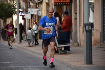 Recital de Xavi Tomasa y Gema Martín en la media maratón de Segovia 128 Media Maratón de Segovia, a su paso por la calle José Zorrilla. / A.M.