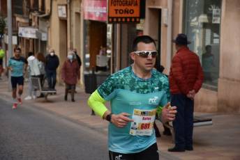 Recital de Xavi Tomasa y Gema Martín en la media maratón de Segovia 45 Media Maratón de Segovia, a su paso por la calle José Zorrilla. / A.M.