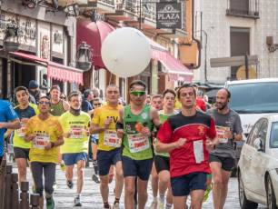 Disfrutar de Segovia sufriendo: más fotografías de la media maratón 2 Media Maratón de Segovia. / NEREA LLORENTE