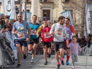 Disfrutar de Segovia sufriendo: más fotografías de la media maratón 11 Media Maratón de Segovia. / NEREA LLORENTE