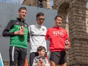 Disfrutar de Segovia sufriendo: más fotografías de la media maratón 18 Media Maratón de Segovia. / NEREA LLORENTE