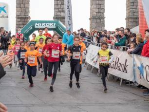 Disfrutar de Segovia sufriendo: más fotografías de la media maratón 32 Media Maratón de Segovia. / NEREA LLORENTE
