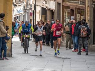 Disfrutar de Segovia sufriendo: más fotografías de la media maratón 35 Media Maratón de Segovia. / NEREA LLORENTE