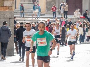 Disfrutar de Segovia sufriendo: más fotografías de la media maratón 45 Media Maratón de Segovia. / NEREA LLORENTE
