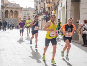 Disfrutar de Segovia sufriendo: más fotografías de la media maratón 46 Media Maratón de Segovia. / NEREA LLORENTE