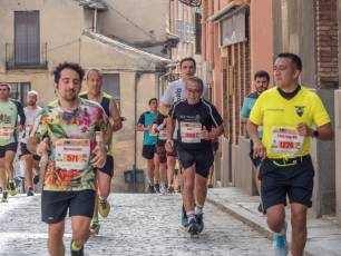 Disfrutar de Segovia sufriendo: más fotografías de la media maratón 6 Media Maratón de Segovia. / NEREA LLORENTE