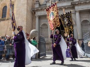 Galería | Palmas y ramos al paso de 'La Borriquilla' 2 Domingo de Ramos. / NEREA LLORENTE