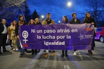 Fotogalería 8M en Segovia 38 Manifestación 8M/ MIGUEL ÁNGEL FERNÁNDEZ