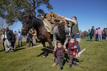 Fotogalería Fiesta de los Gabarreros en El Espinar 24 Fotografía: Miguel Angel Fernández