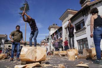 Fotogalería Fiesta de los Gabarreros en El Espinar 86 Fotografía: Miguel Angel Fernández