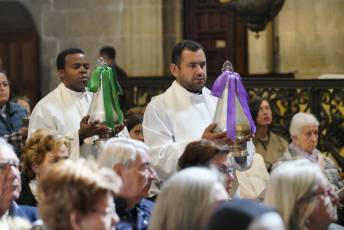 Fotogalería Misa Crismal Catedral de Segovia 57 Fotografía: Miguel Angel Fernández
