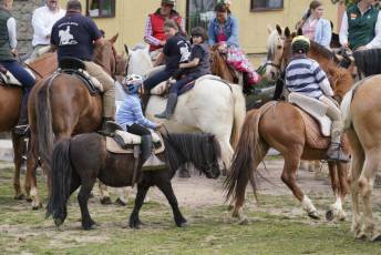 Fotogalería Romería Feria de Abril en Valsaín 56 Fotografía: Miguel Angel Fernández