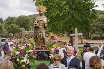 Fotogalería | Los vecinos de Navas de San Antonio celebran las fiestas en honor a su patrón 51 Fotografía: Miguel Angel Fernández