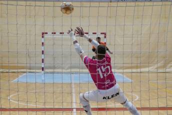 Fotogalería Desafío de Porteros en Pabellón Pedro Delgado 8 Fotografía: Miguel Angel Fernández