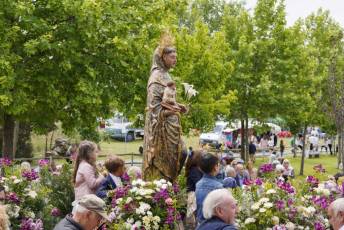 Fotogalería | Los vecinos de Navas de San Antonio celebran las fiestas en honor a su patrón 18 Fotografía: Miguel Angel Fernández