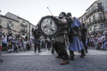 Fotogalería Fiesta de Los Fueros en Sepúlveda 17 Fotografía: Miguel Angel Fernández
